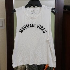 NWT Givin Vibes Tank